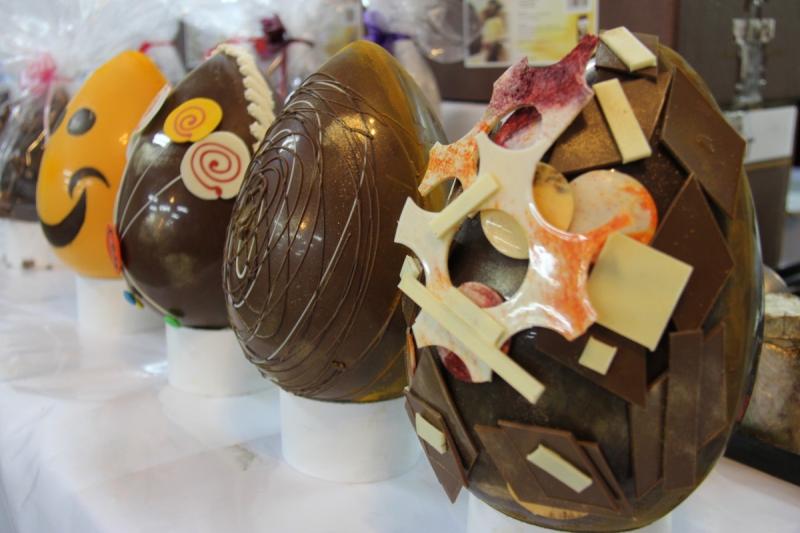 boulangerie-OLLIERES-min_chocolate_factory_eggs_easter-897028